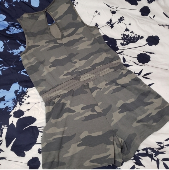 NWT Splendid Camouflage Romper - Picture 6 of 7